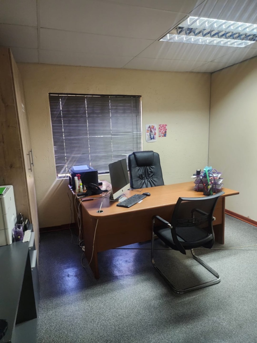 To Let Commercial Property for Rent in Uraniaville North West